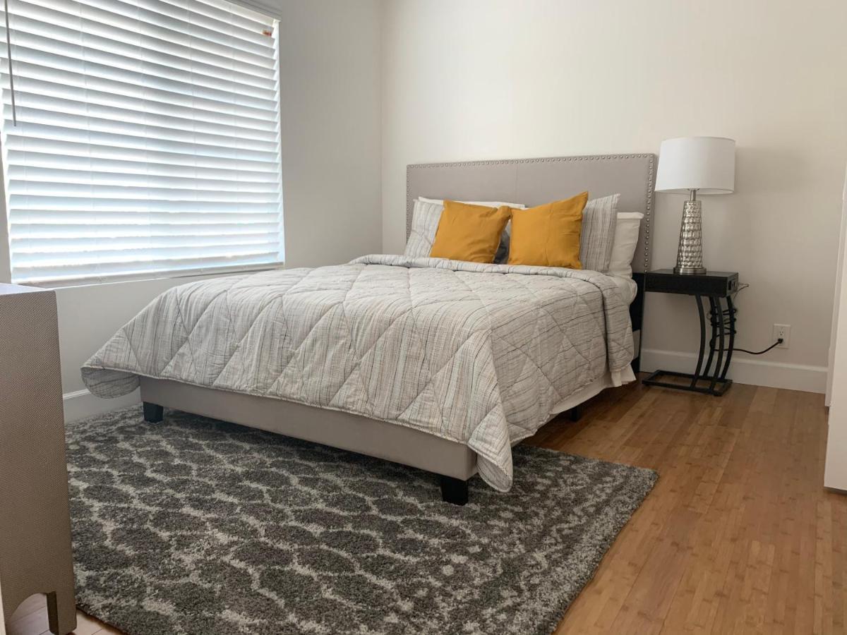 Gated Contemporary 3 Bedroom - 2 Bathroom Home In South La Plus Parking 로스앤젤레스 외부 사진