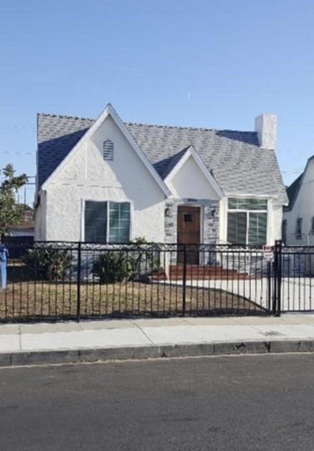 Gated Contemporary 3 Bedroom - 2 Bathroom Home In South La Plus Parking 로스앤젤레스 외부 사진
