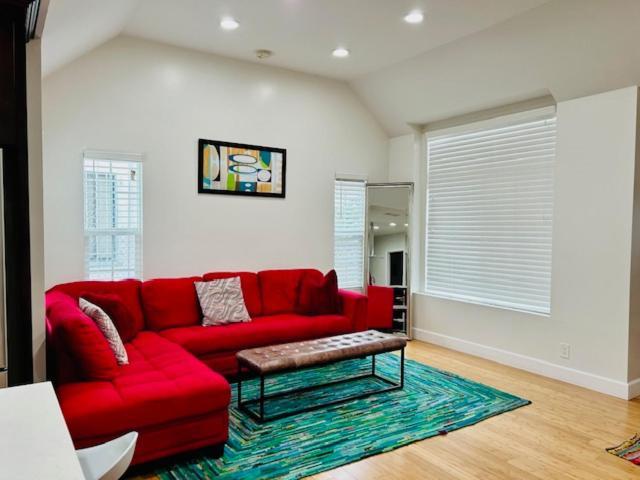 Gated Contemporary 3 Bedroom - 2 Bathroom Home In South La Plus Parking 로스앤젤레스 외부 사진
